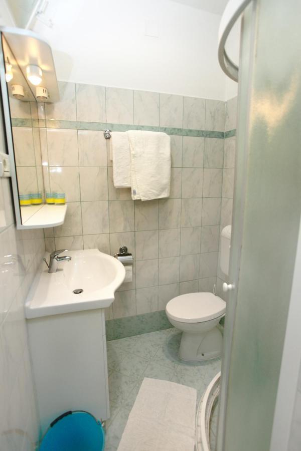 Dino Studio And Room Apartments Порторож Экстерьер фото